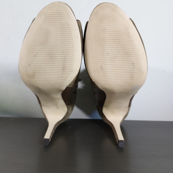 Marc Fisher Olive Green Brown Suede  Stilletto Open Toe Ankle Booties S 7M NWOB - Picture 6 of 9